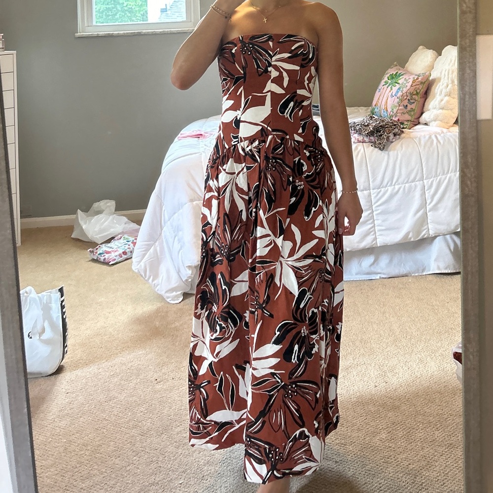 Shona Joy Strapless Pleated Sundress in Brown and Orange - Picture 5 of 5